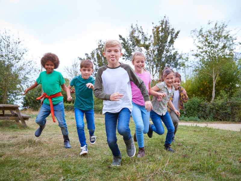 Jeux coopératifs 6-12 ans sans matériel : amusez-vous tout en apprenant à collaborer
