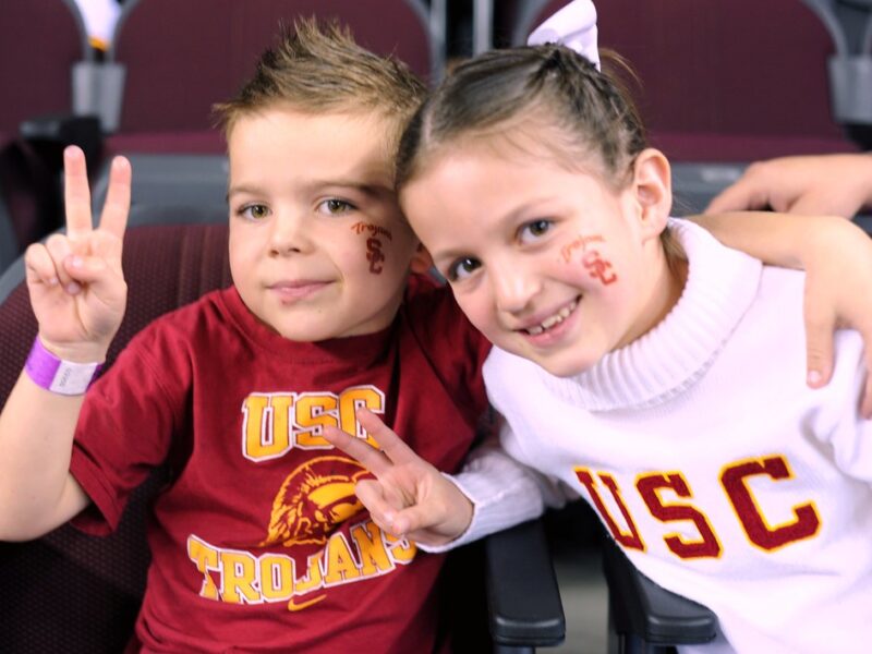 Inspirez-vous de ces surnoms pour sa meilleure amie qui sont à la mode en 2025