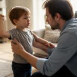 Comment réagir face à mon fils de 3 ans qui tape sans raison : guides pratiques